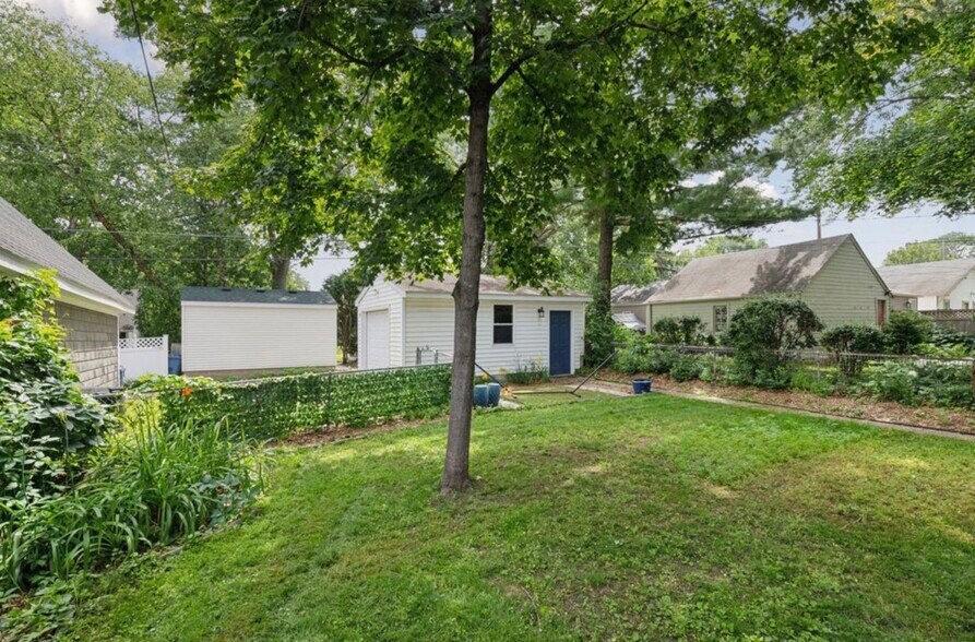 Building Photo - 5217 France Ave S