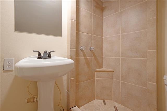 Building Photo - 186 Mill Creek Resort Rd