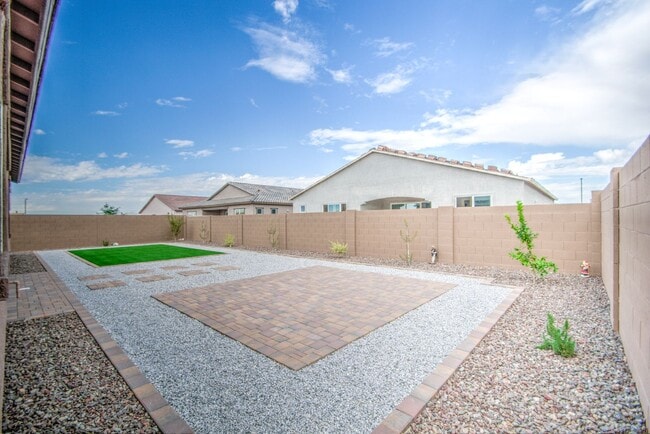 Building Photo - NEW 4 Bedroom home in Phoenix!