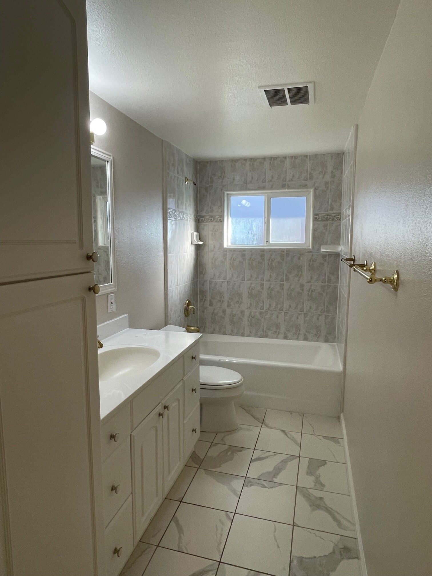 Building Photo - 10210 Sterling Blvd