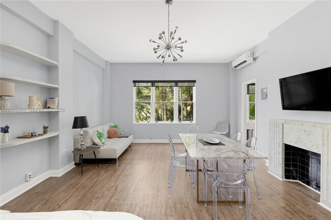 Building Photo - 2421 Lake Pancoast Dr