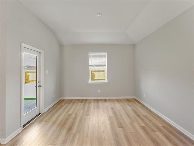 Building Photo - 2113 Erlinda Dr