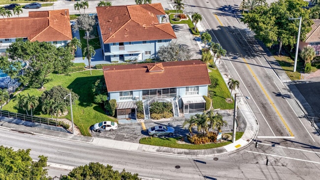 Building Photo - 431 W Camino Real