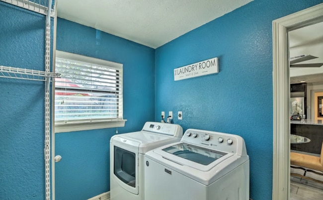 Building Photo - 4018 Leeshire Dr