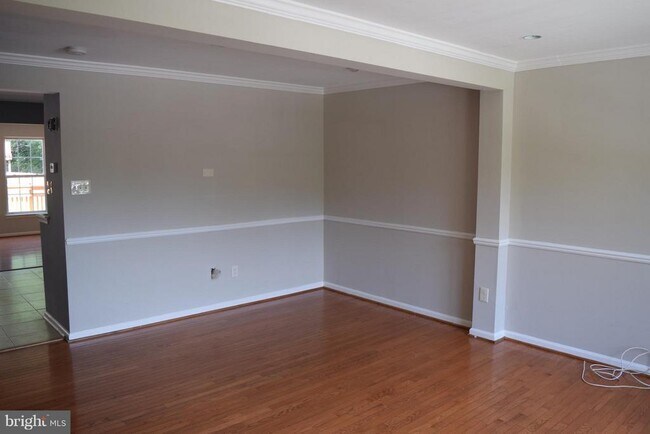 Building Photo - 9333 Maxwell Ct