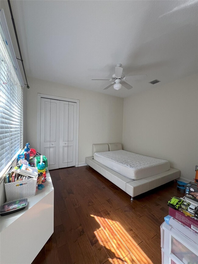 Building Photo - 10897 Canary Island Ct