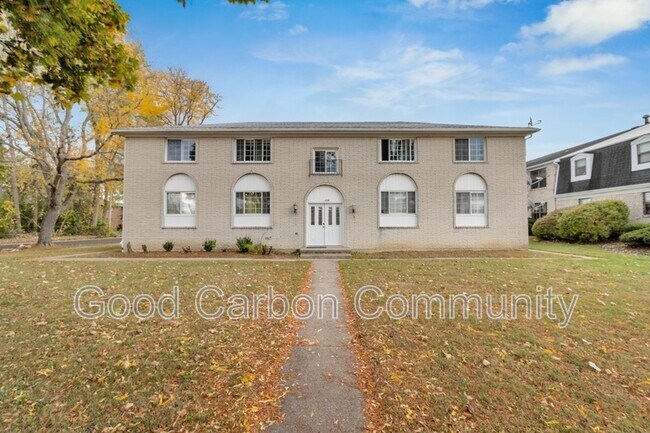 Building Photo - 298 Joe McCarthy Dr