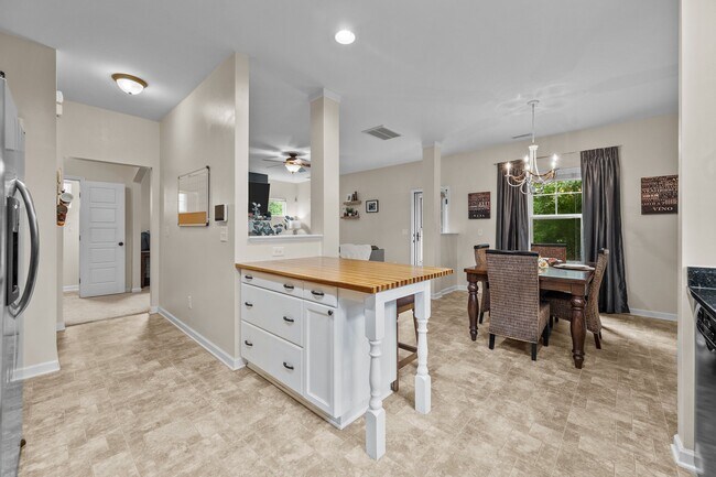 Building Photo - 431 Bald Cypress Ln