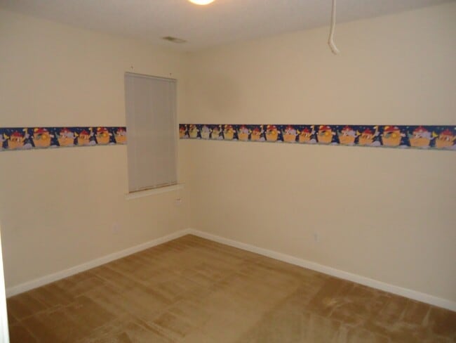 Building Photo - 2203 Oak Stream Ln