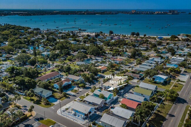 Building Photo - Downtown Gulfport - The Pineapple House