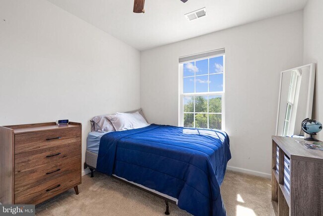 Building Photo - 6196 Willow Pl