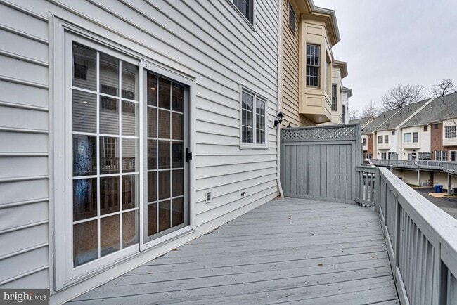 Building Photo - 8872 Ashgrove House Ln