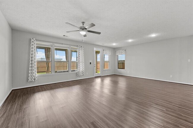 Building Photo - 15335 Oakheath Colony Ln