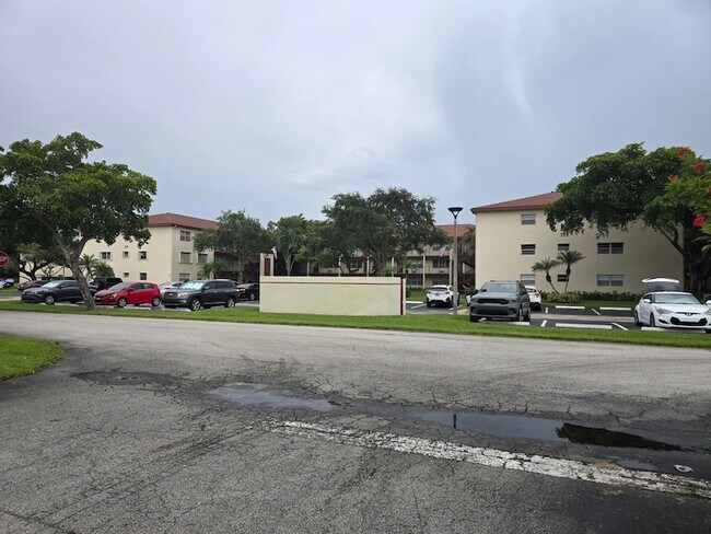 Building Photo - 151 SW 134th Way