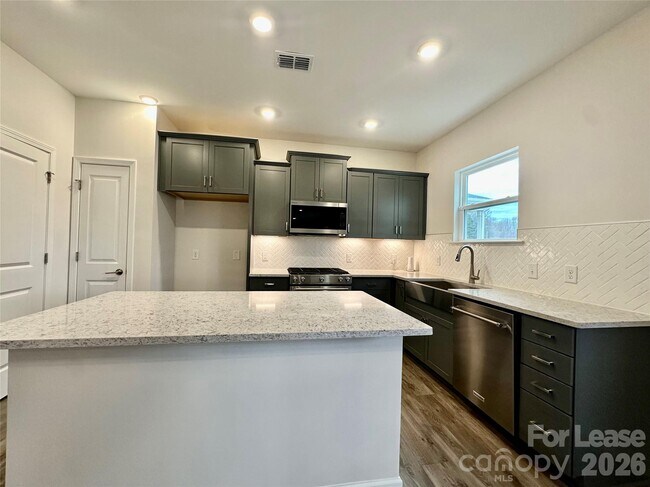 Building Photo - 6012 Chumbley Pt Rd