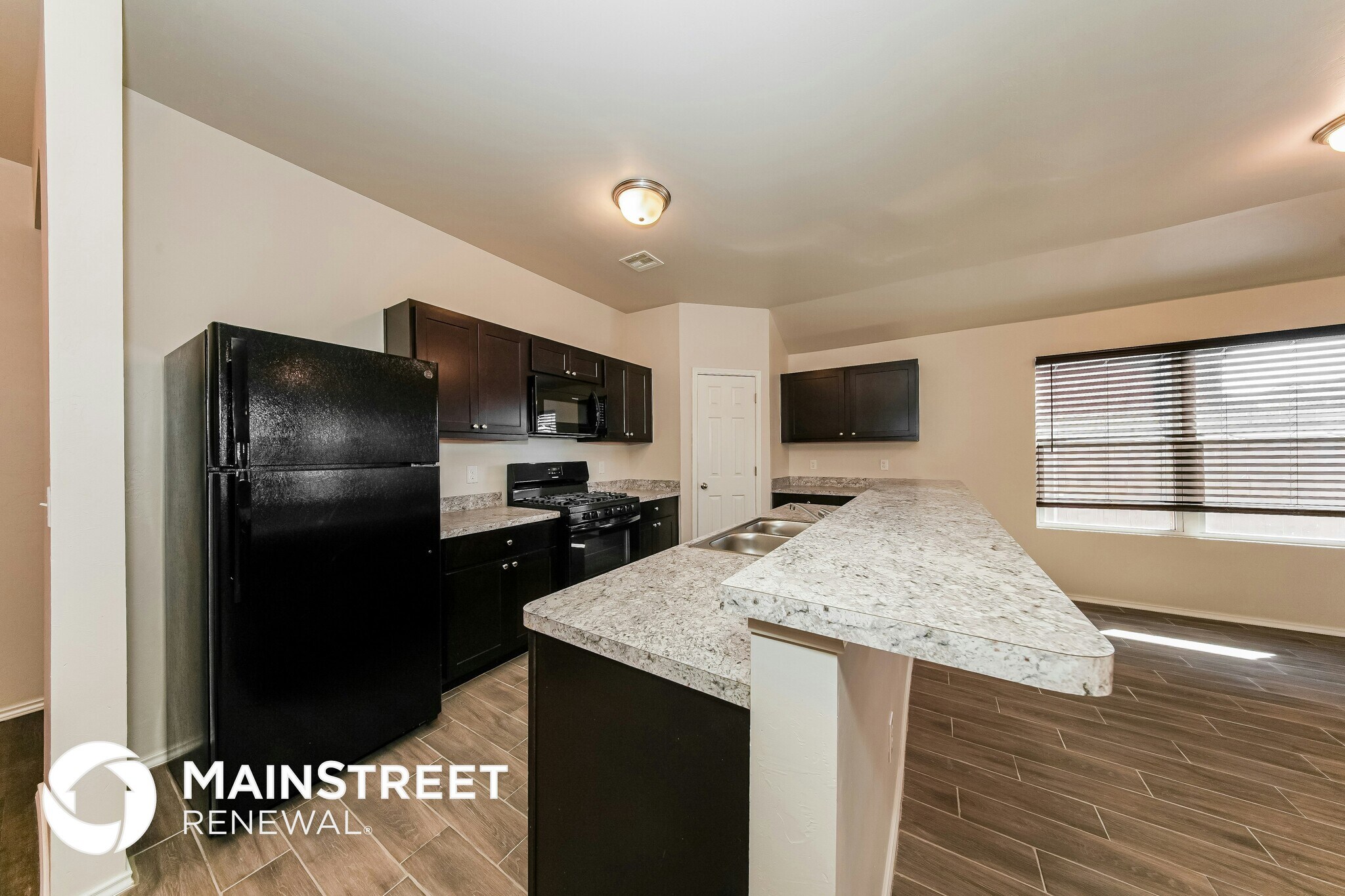 Building Photo - 10005 Blue Wing Trl