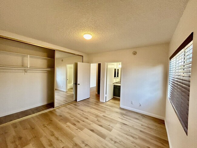 Building Photo - Spacious 2-Bedroom, 2-Bath Apartment – Ground Level! 90710! Move In Special - $1.000.00 Off One M...