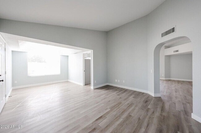 Building Photo - 3951 E Waltann Ln