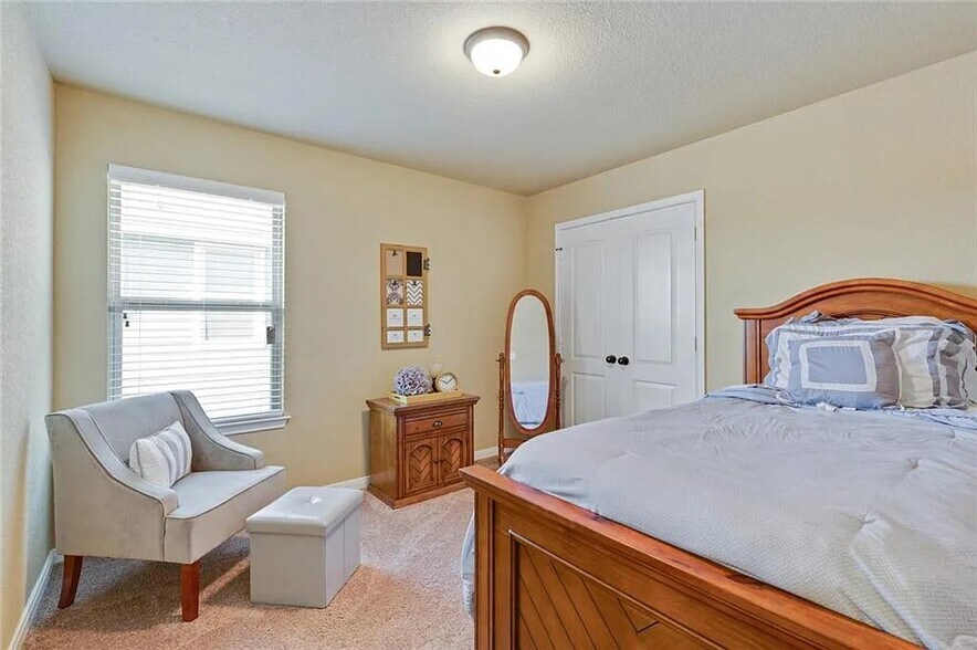 Building Photo - 10709 Burnham Dr