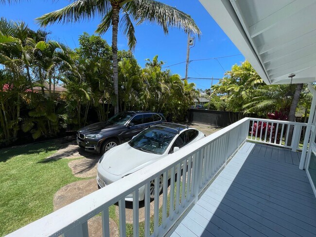 Building Photo - Fully Fully Furnished Lanikai Beach Oasis ...