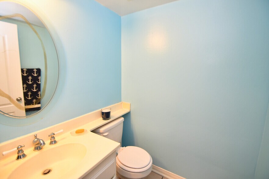 Building Photo - 1126 W 228th St