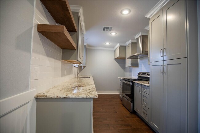 Building Photo - 4419 Reynaldo Dr