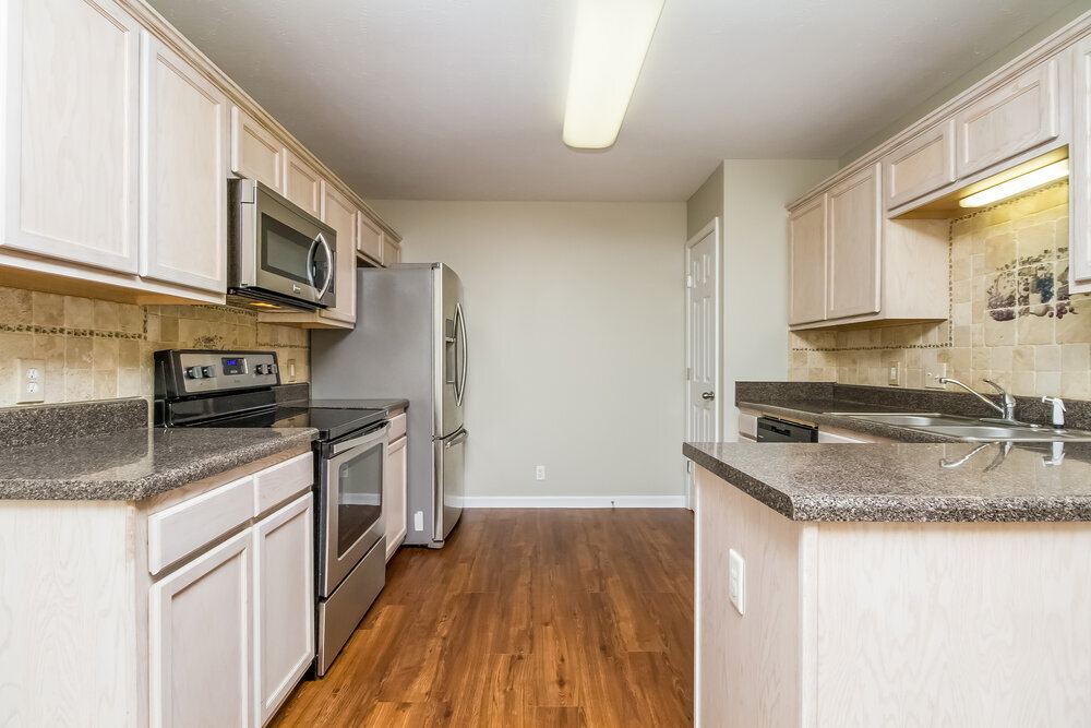 Building Photo - 7113 S Hampton Blvd