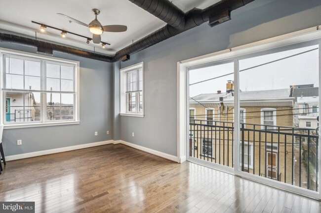 Building Photo - 207 Rector St