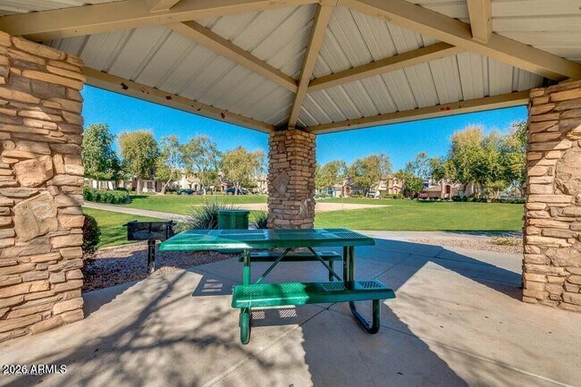 Building Photo - 4334 E Carla Vista Dr