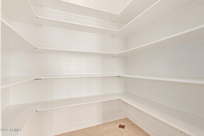 Building Photo - 9366 E Celtic Dr