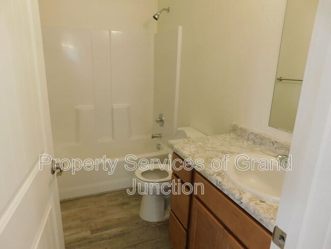 Building Photo - 2360 Canyon Ct