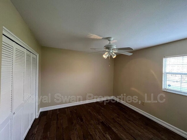 Building Photo - 1920 E Edgewood Dr