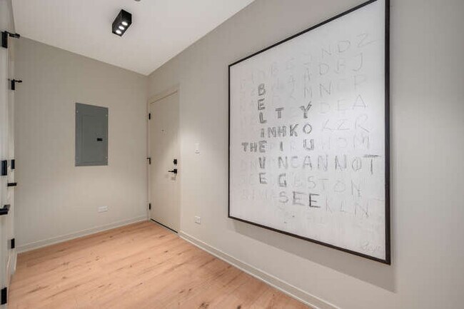 Building Photo - 1257 N Ashland Ave