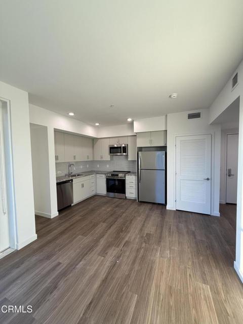 Building Photo - 18900 Parthenia St