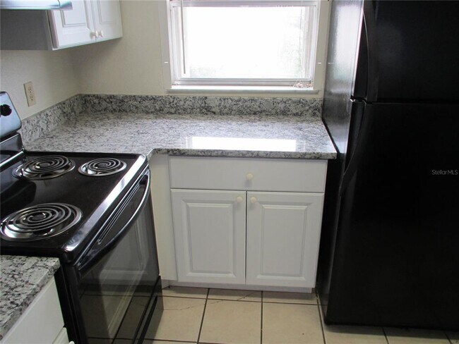 Building Photo - 25100 Sandhill Blvd