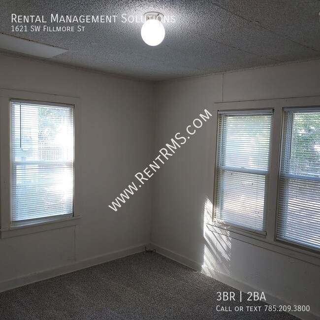 Building Photo - **MOVE-IN SPECIAL**1621 SW Fillmore St - 3...