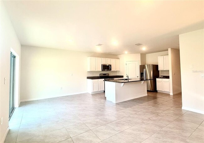 Building Photo - 5350 Pine Lilly Dr