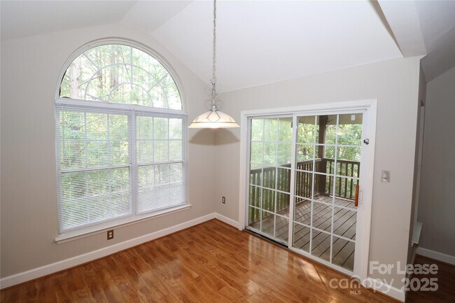 Building Photo - 2558 Carya Pond Ln