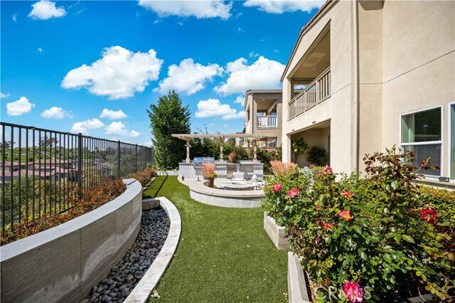 Building Photo - 539 Serrano Summit Dr