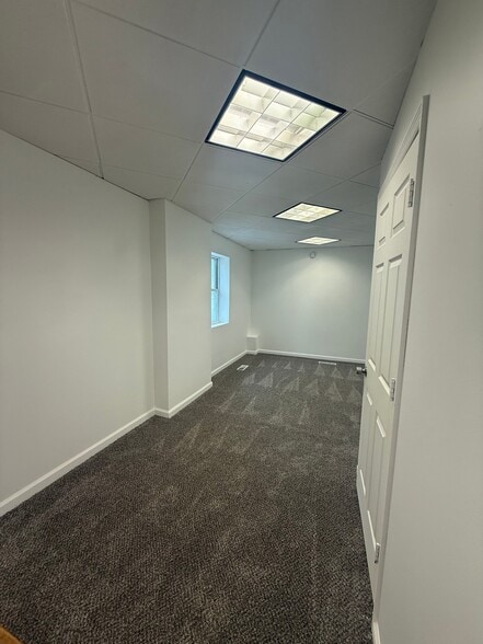 Building Photo - 287 2nd Ave