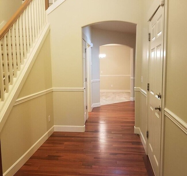 Building Photo - Beautiful Bothell Home in Northshore School District!!
