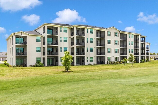 Building Photo - 12280 Wellen Golf St