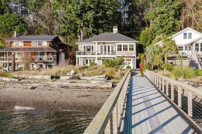 Building Photo - Impeccable Low Bank Bainbridge Waterfront Home with Private Dock