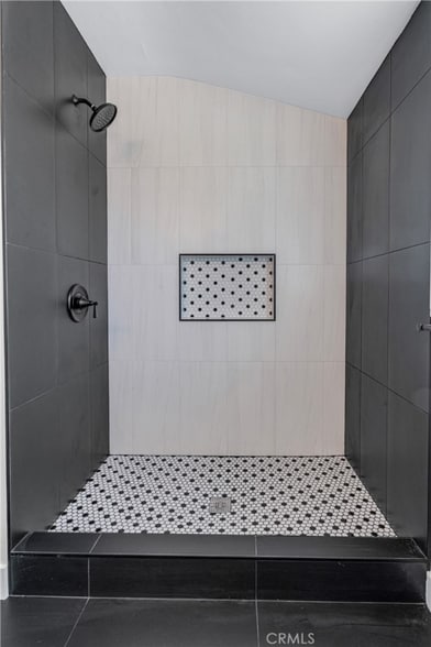 Building Photo - 6261 Homewood Ave