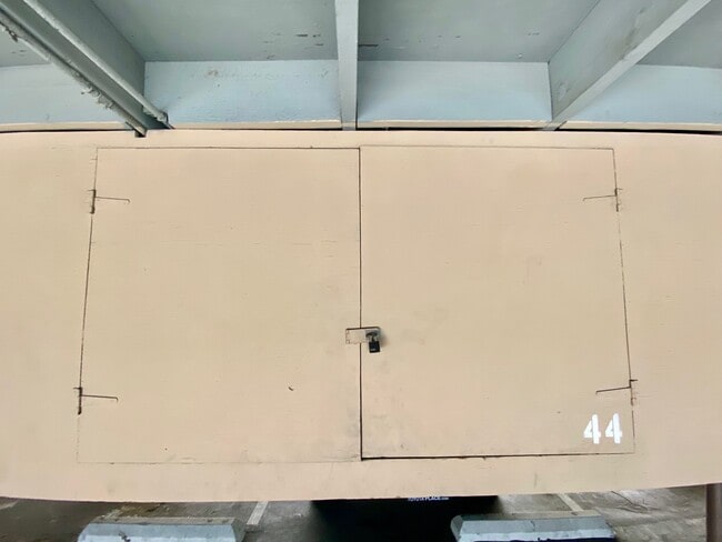 Building Photo - 2521 W Sunflower Ave