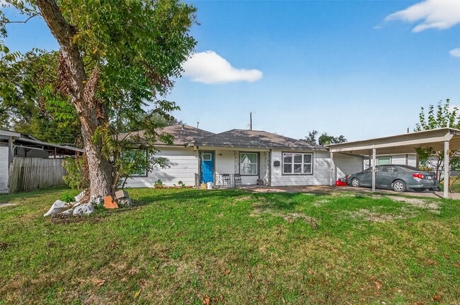 Building Photo - 5613 Dorothy Ann Dr