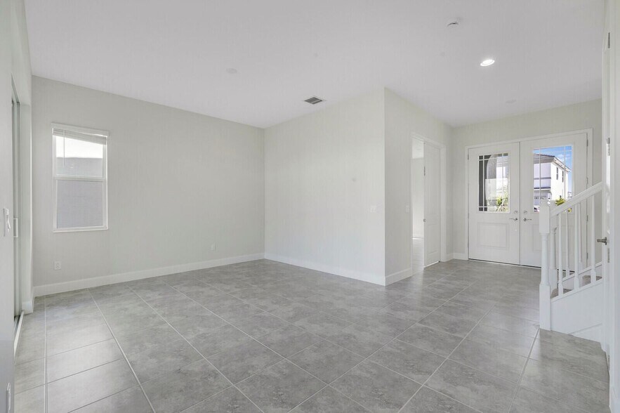 Building Photo - 14959 Redcove Pl