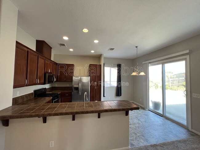 Building Photo - 335 Tashima Dr