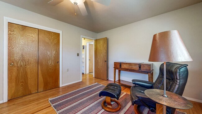 Building Photo - 4560 Sullivan Ct