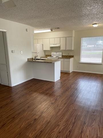 Building Photo - MOVE-IN READY. Single level, pet friendly front-end fourplex townhome, UPGRADED WIDE PLANK FLOORI...